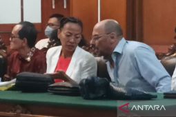 Putri Indonesia Persahabatan 2002 hadapi tuntutan piutang