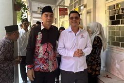 Eri Cahyadi dan Hendy kompak hadir bersama di acara khitan massal