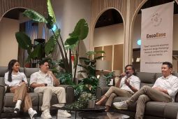 Perusahaan furniture di Serpong hadirkan sofa dilengkapi alat pijat