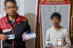 Asik main judi online, dua warga Aceh Tengah diringkus polisi