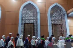 Jamaah haji asal Bojonegoro tiba di Tanah Air