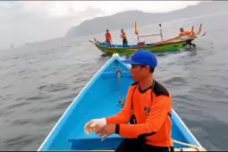 Tim SAR evakuasi jenazah pelajar terseret ombak Pantai Payangan