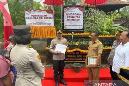 Polres Jembrana bantu bangun sumur bor atasi krisis air bersih Dusun Petapan Kaja