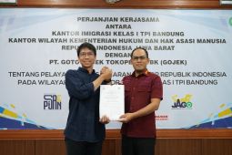 Imigrasi kerja sama dengan Gojek kirim paspor se-Bandung Raya