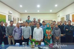 Bawaslu Situbondo awasi melekat coklit petugas pantarlih pilkada