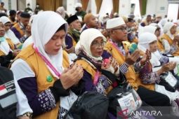 Sebanyak 324 haji dari Kloter 01 Kaltim  tiba di Balikpapan