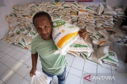 Pemerintah perpanjang penyaluran Bansos beras