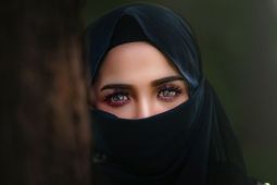 Italia batasi pelajar asing, larang burqa dan hijab di sekolah