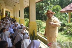 Kunjungi SMPN 3 Garonggang, begini pesan Bupati Tapsel kepada siswa
