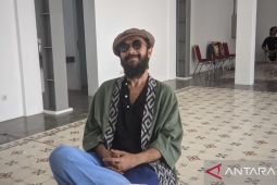 Vikri and My Magic Friend "Merenung"