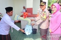 Polres Cianjur beri bantuan sumur bor pada HUT ke-78 Bhayangkara