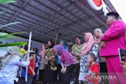Pemkab Bangka Bersama Bank Sumsel Babel Berikan Bantuan Untuk Anak Stunting Di Kecamatan Mendobarat