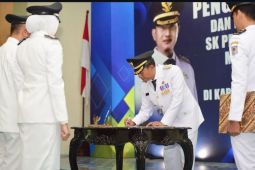 Sebanyak 153 kades di Pacitan terima SK perpanjangan