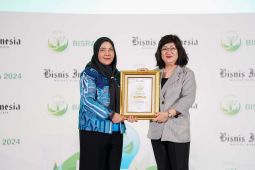 Terima special awards BISRA 2024, Bunda Eva merasa terhormat