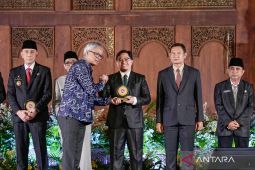Bupati HST raih penghargaan dari BKKBN RI atas penurunan stunting