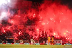 Pesta flare suporter Persebaya