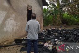 Damkar Bangka berhasil padamkan api bakar rumah warga