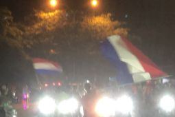 Polsek Teluk  Ambon lakukan penyekatan lalu lintas saat konvoi Belanda