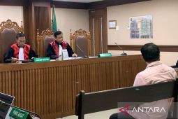 Tersangka kasus suap PEN Muna minta divonis ringan: Miliki lima anak yang masih kecil