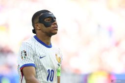 Piala Eropa 2024 - Asisten pelatih: "tidak mudah" bagi Mbappe bermain dengan topeng