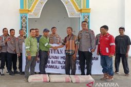TPL Sektor Tapsel serahkan dukungan material pembangunan masjid
