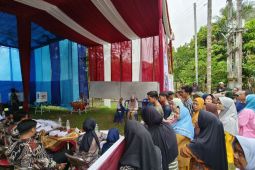 Pemkab Batanghari serahkan dana hibah ke KPU dan Bawaslu