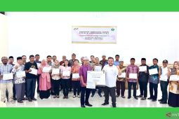 PTPN IV Regional I Distrik Deli Serdang 2 serahkan bantuan TJSL ratusan juta rupiah