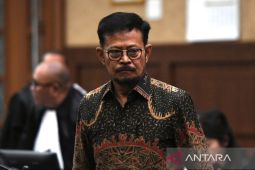 SYL minta dibebaskan dari tuntutan pidana penjara 12 tahun
