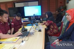 Imigrasi Pangkalpinang Kemenkumham Babel layani 42 pembuatan Paspor di PT. Angkasa Pura II Depati Amir