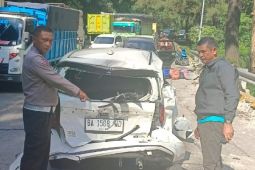 Sembilan kendaraan terlibat kecelakaan di Sitinjau Lauik