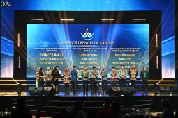 Pemkot Surabaya raih penghargaan Pengelolaan Program Indonesia Pintar dari Kemendikbudristek