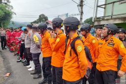 230 personel gabungan dikerahkan mencari korban longsor Gorontalo