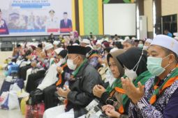 5.374 haji Debarkasi Palembang sudah kumpul keluarga