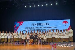 Wali Kota Denpasar kukuhkan perpanjangan masa jabatan 27 perbekel