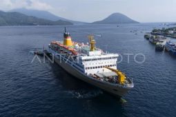Pelni Ternate imbau penumpang  beli tiket lewat jalur resmi