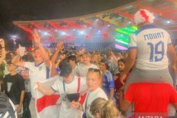 Inggris ke final Piala Eropa 2024, Suporter: Football's coming home!