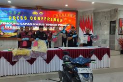 Polres Cilegon tangkap tiga tersangka pelaku tawuran bersenjata tajam
