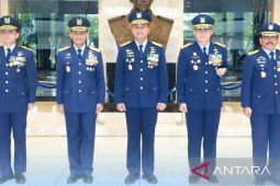 KSAU anugerahkan Bintang Swa Bhuwana Paksa kepada 4 perwira tinggi TNI AU