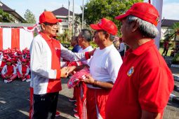 Pemkab Badung beri seragam olahraga ke 3.200 lansia