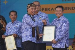 Garut raih penghargaan kabupaten aktif kembangkan koperasi