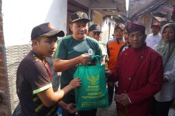 Pemkab Sidoarjo gandeng Baznas perbaiki empat rumah tidak layak huni