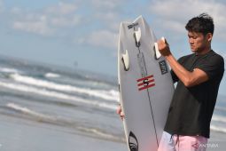 Peselancar Rio Waida amankan tempat di perempat final WSL Abu Dhabi Pro