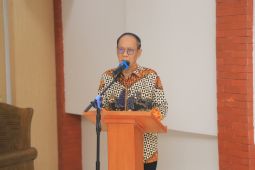 Meletakkan Guru Besar dalam perspektif yang berimbang