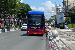Dishub Balikpapan tertibkan pengendara parkir di halte Bacitra