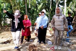 Bupati pantau kerusakan akibat banjir di Bone Bolango