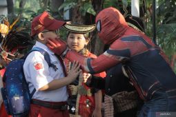 Hari pertama masuk sekolah di Surabaya