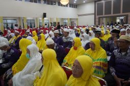 Jamaah haji kloter BTH 22 berjumlah 445 orang tiba di Jambi