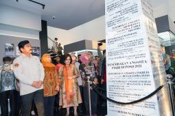 Khofifah Indar Parawansa terima Anugerah Pin Emas BNPT 2024