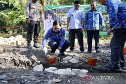 Pemkab HST bangun gudang penampungan lump untuk tingkatkan kualitas karet