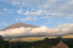 Seruan mendaki nol sampah menggaung di Gunung Rinjani